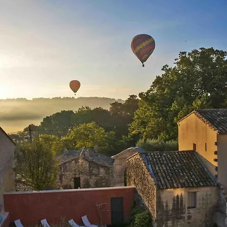 Bed and breakfast La Maison Rouge D'uzes 4*