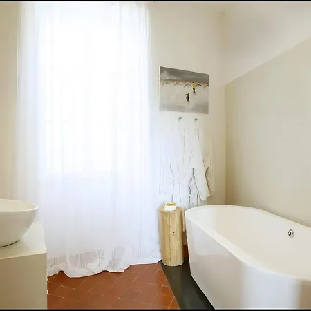 La Maison Rouge D'uzes Frühstückspension Uzès