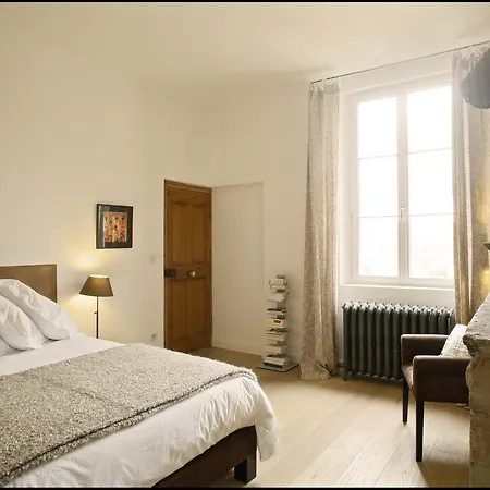 Bed and breakfast La Maison Rouge D'uzes 4*
