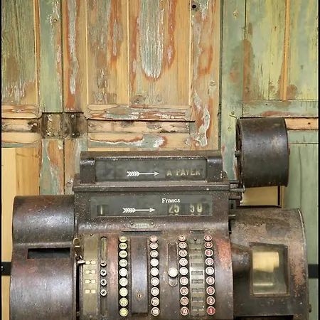 La Maison Rouge D'uzes 4*