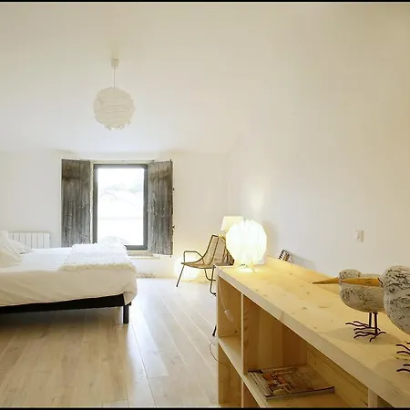 Bed and breakfast La Maison Rouge D'uzes 4*