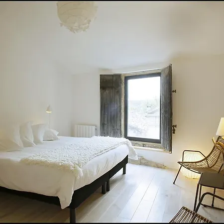 Bed & Breakfast La Maison Rouge D'uzes