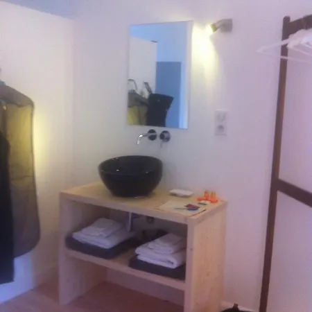 La Maison Rouge D'uzes Uzès