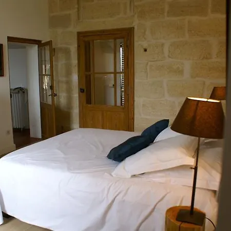 La Maison Rouge D'uzes 4*