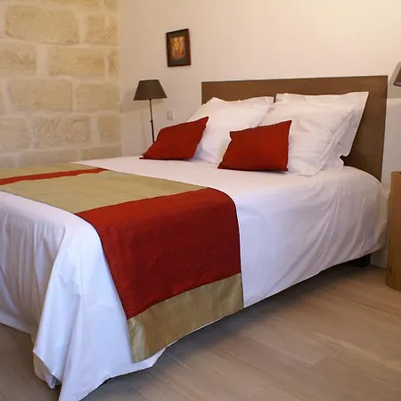Bed and breakfast La Maison Rouge D'uzes 4*
