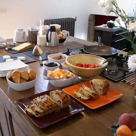 La Maison Rouge D'uzes Bed and breakfast Uzès