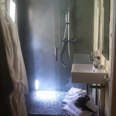 La Maison Rouge D'uzes Uzès